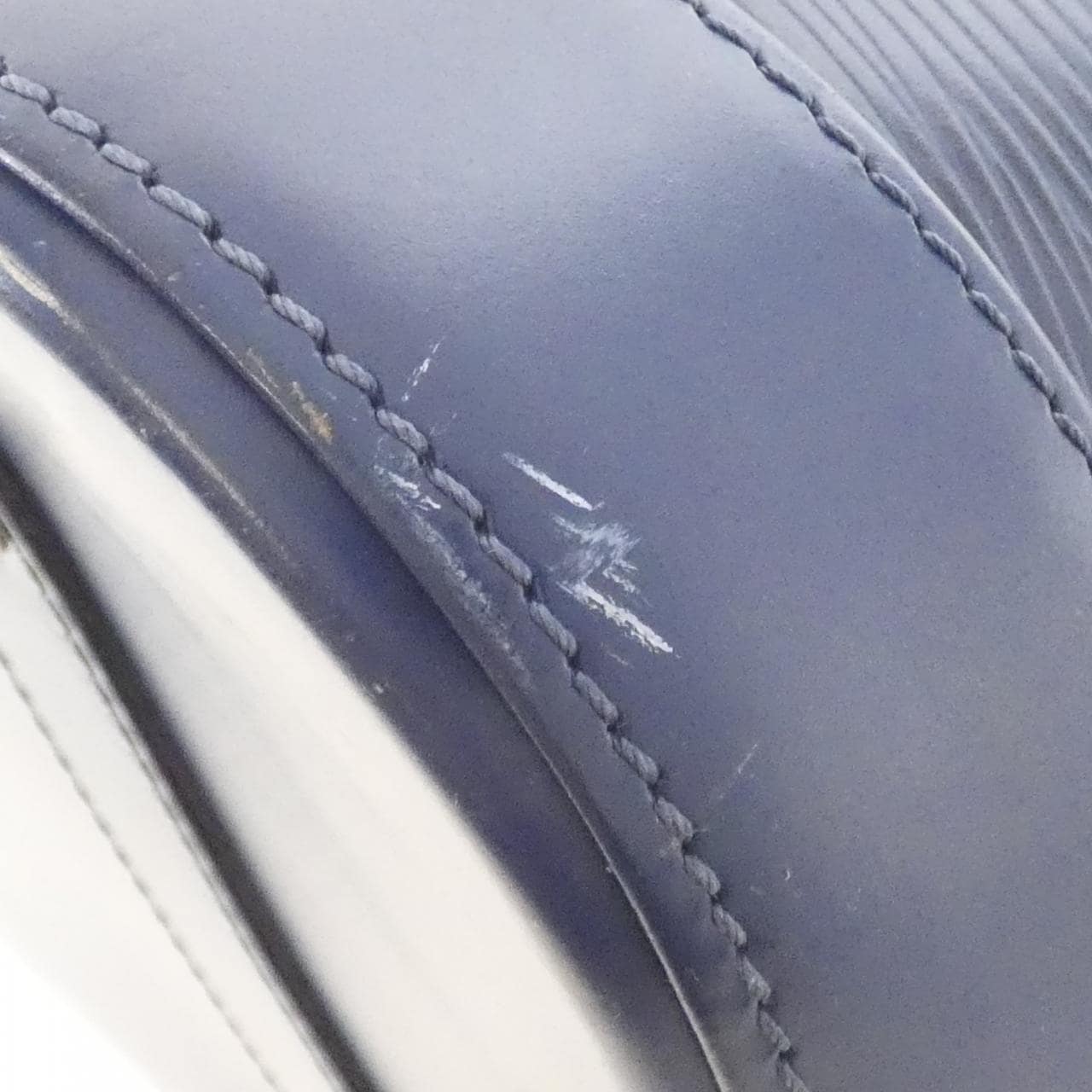 ルイヴィトン エピ アルマ GM M40628 バッグ