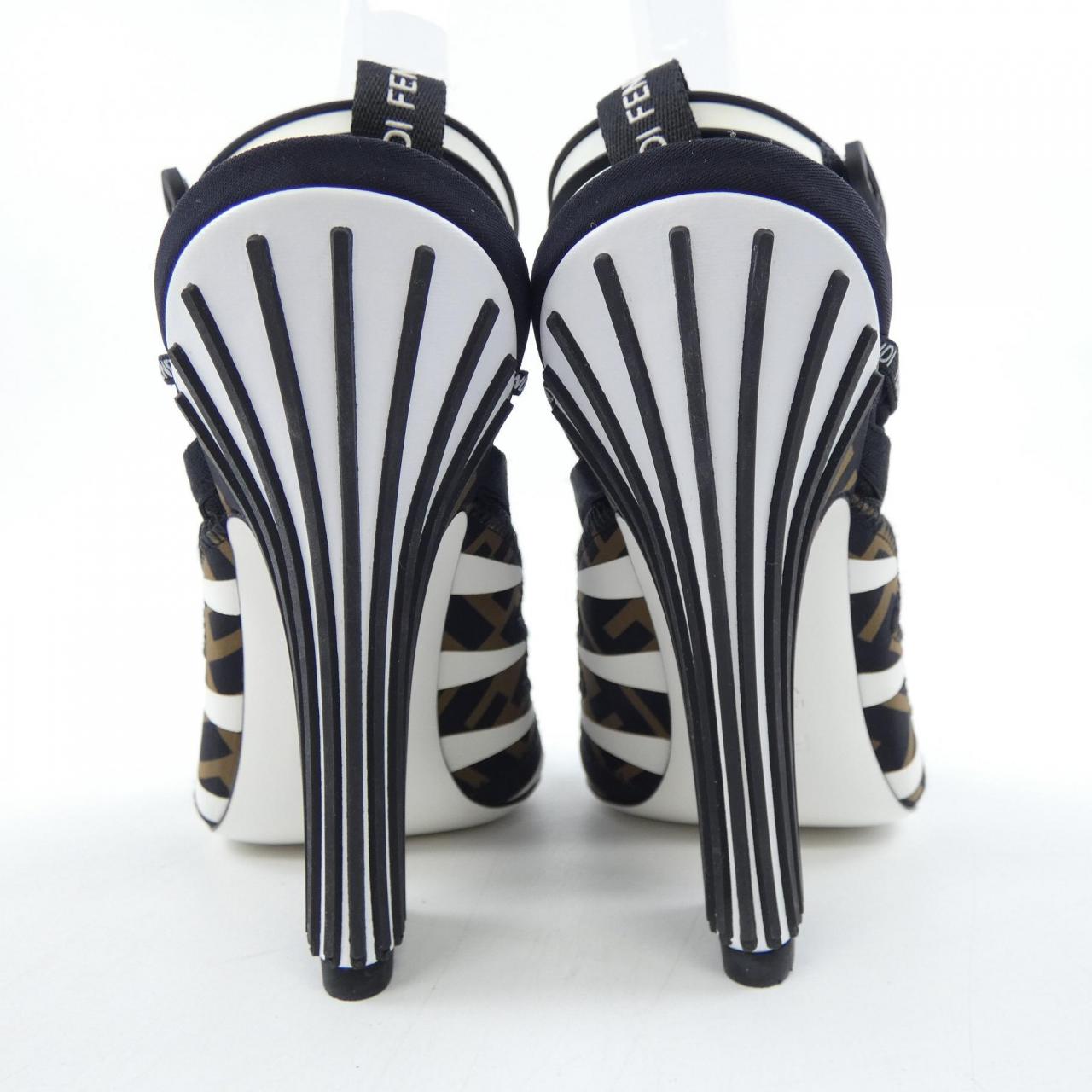 フェンディ FENDI サンダル