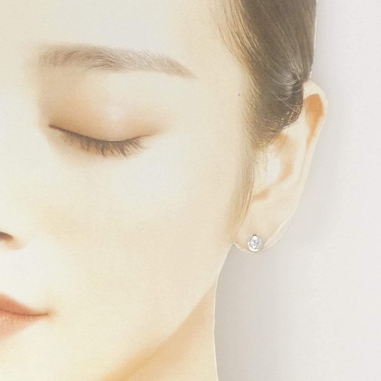 ヴェレッタ オッターヴァ ダイヤモンド ピアス 0.018CT