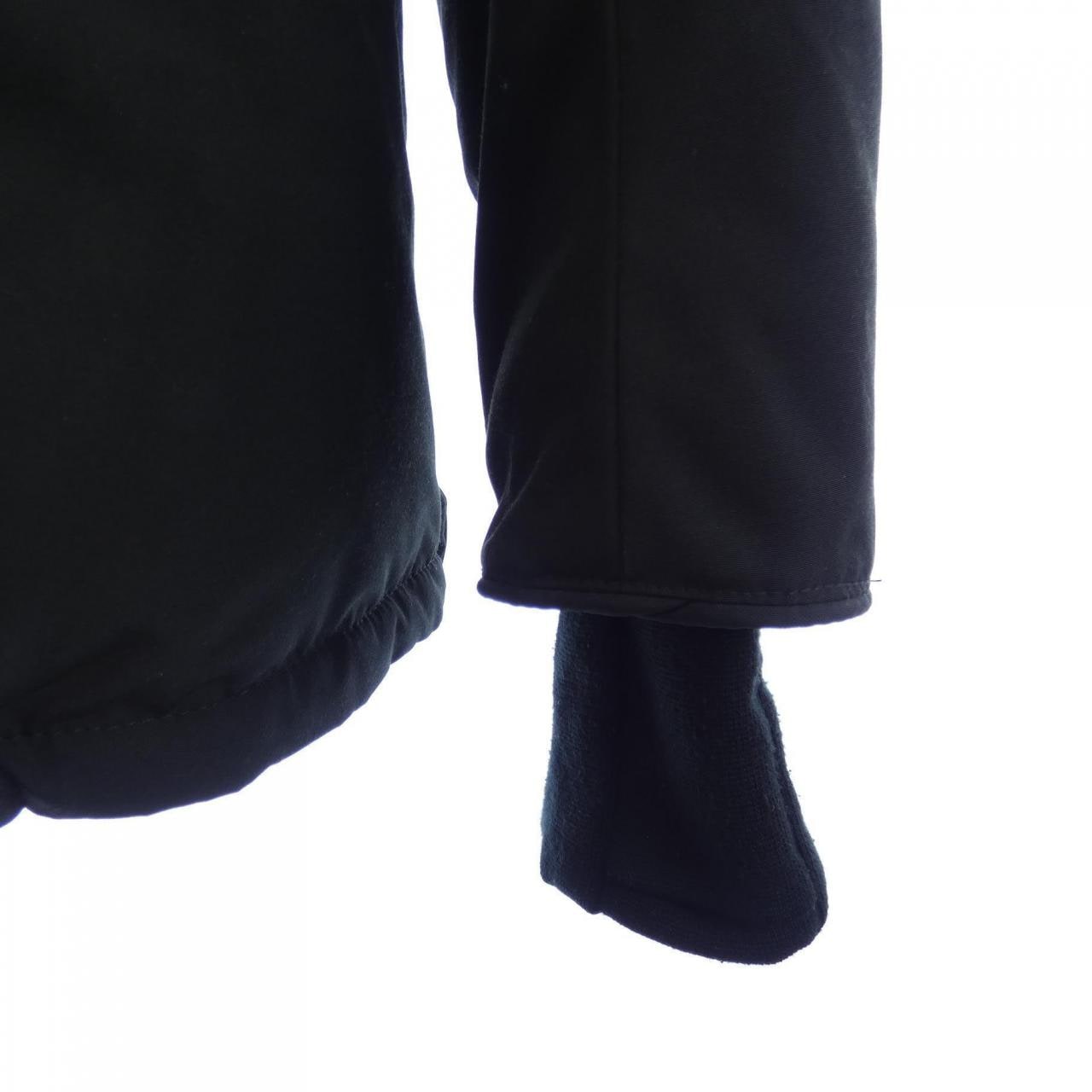 カナダグース CANADA GOOSE ダウンジャケット