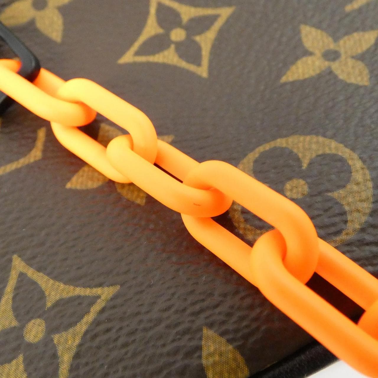 LOUIS VUITTON Monogram Solar Ray 手拿包 Volga M44482 包