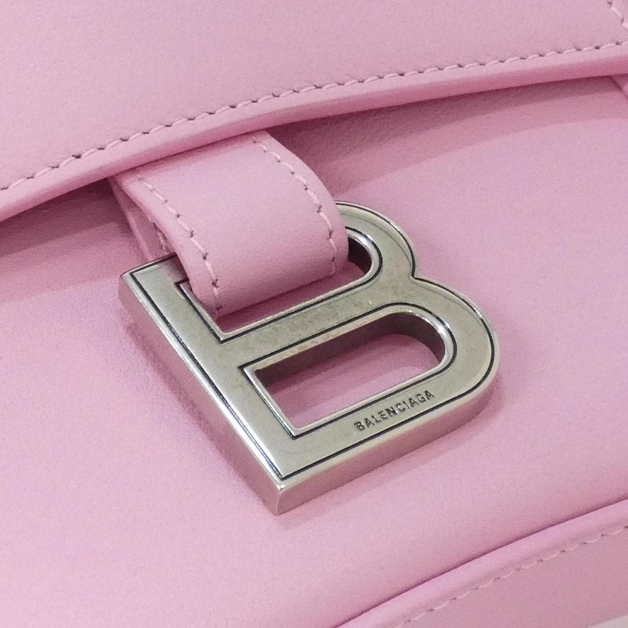 バレンシアガ ダウンタウン XS 671355 29S1Y ショルダーバッグ