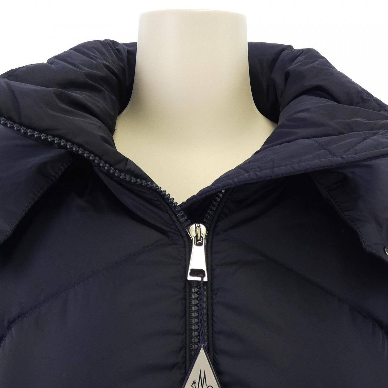 モンクレール MONCLER ALOES ダウンジャケット