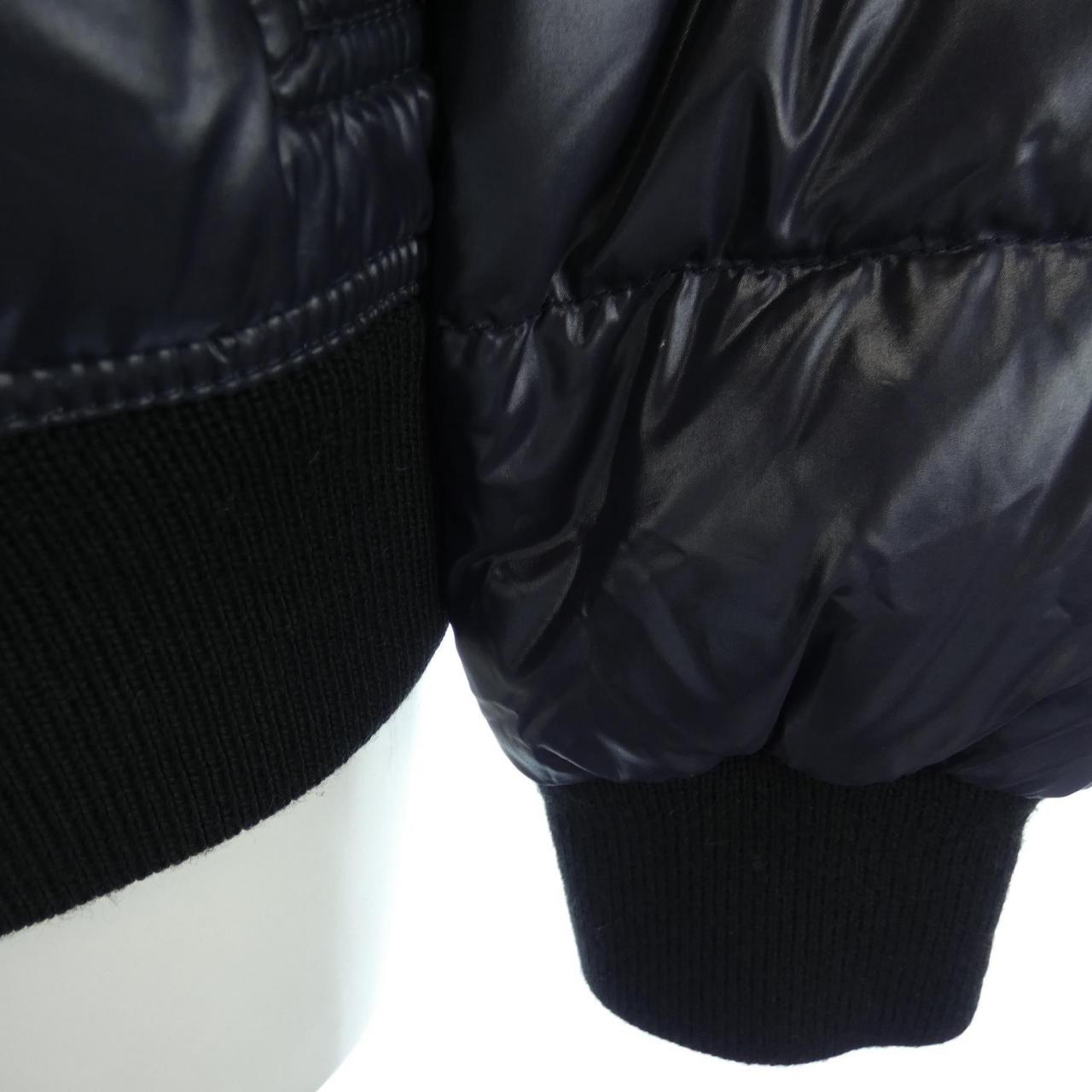 モンクレール MONCLER 41399/50 AUBURN ダウンジャケット