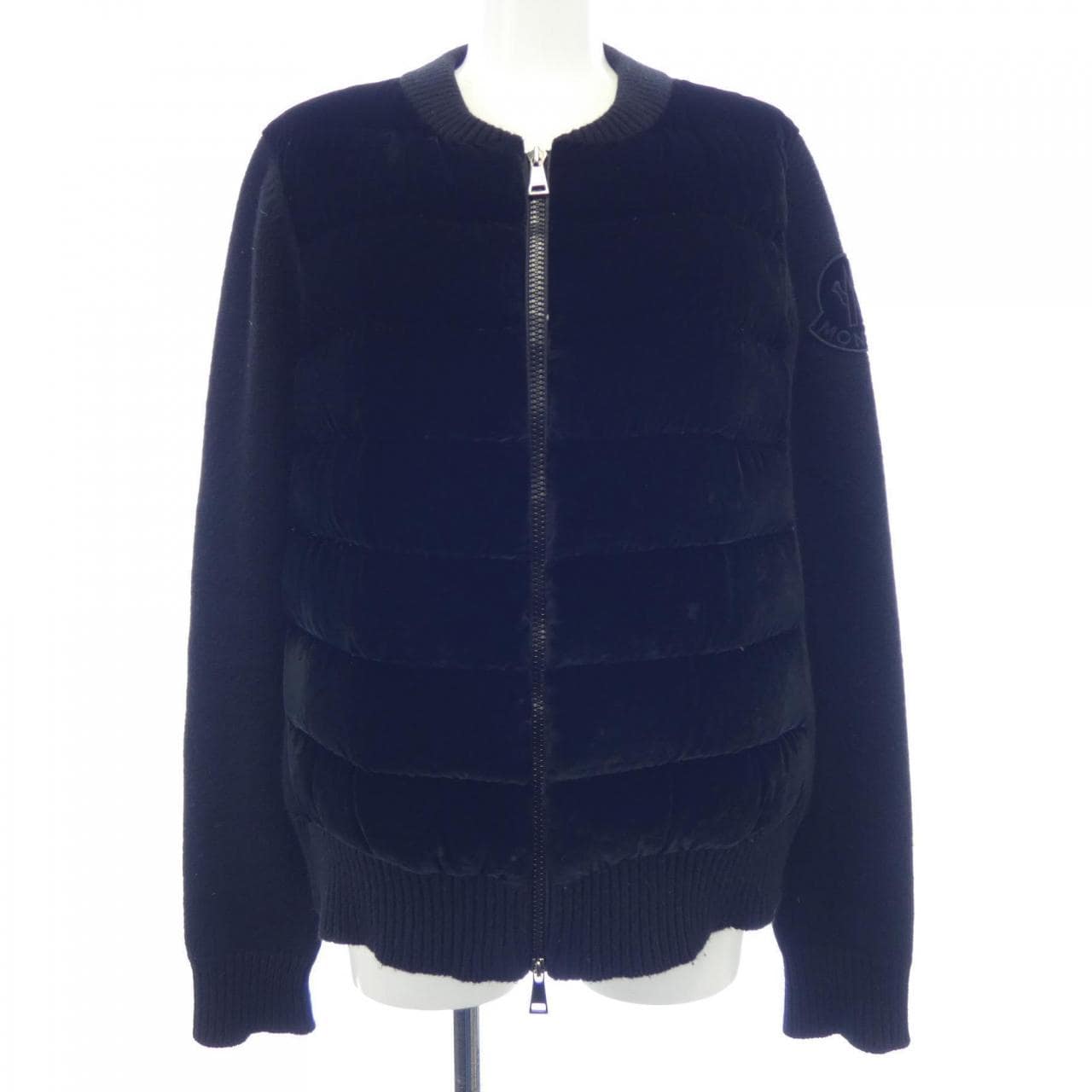 モンクレール MONCLER ダウンジャケット