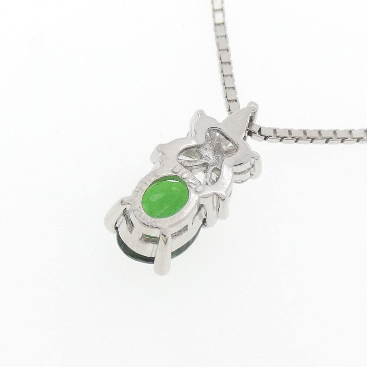 PT900/PT850 グリーンガーネット ネックレス 1.05CT