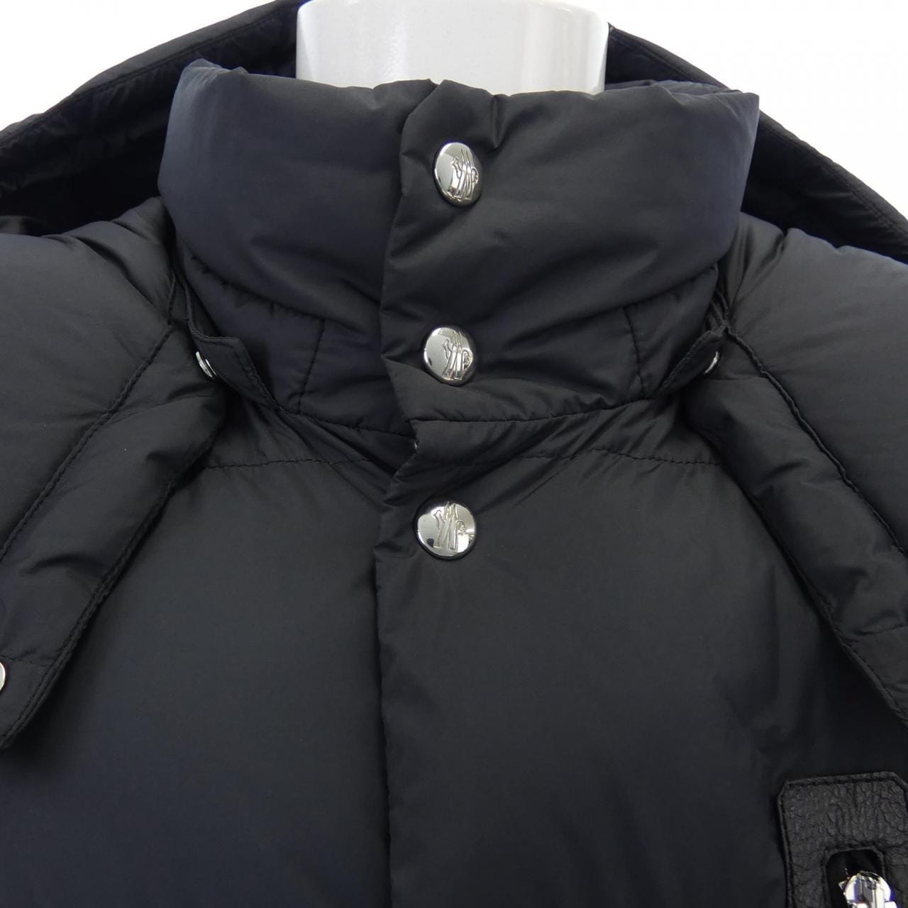モンクレール MONCLER ダウンジャケット