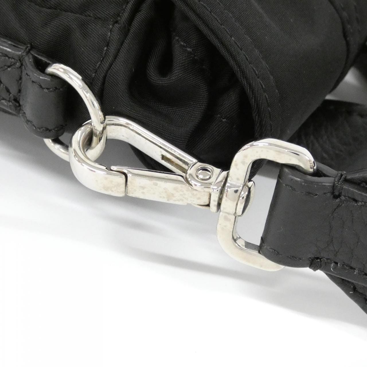 フェンディ 7VZ068 AGQT ショルダーバッグ