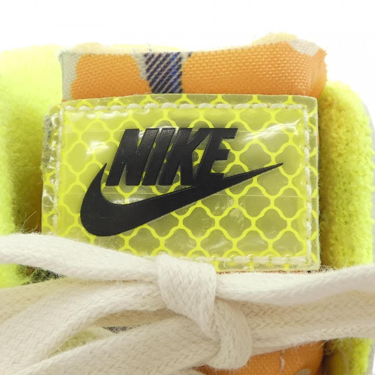ナイキ NIKE CJ4239-981 スニーカー