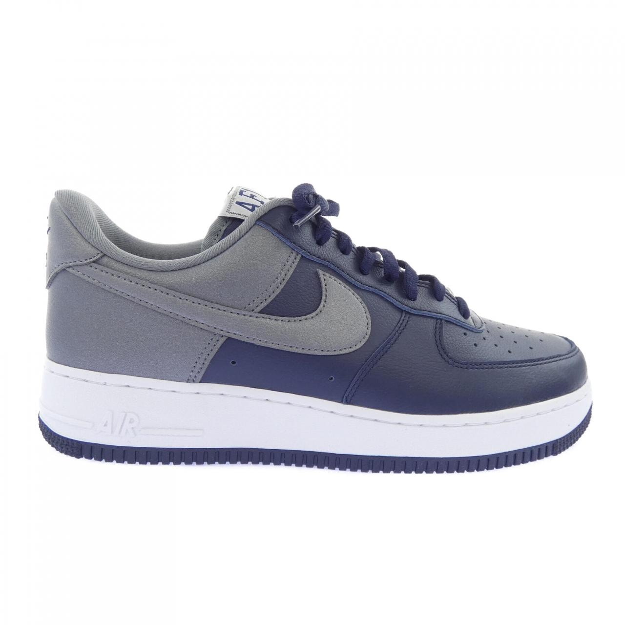 ナイキ NIKE IB6847-400 スニーカー