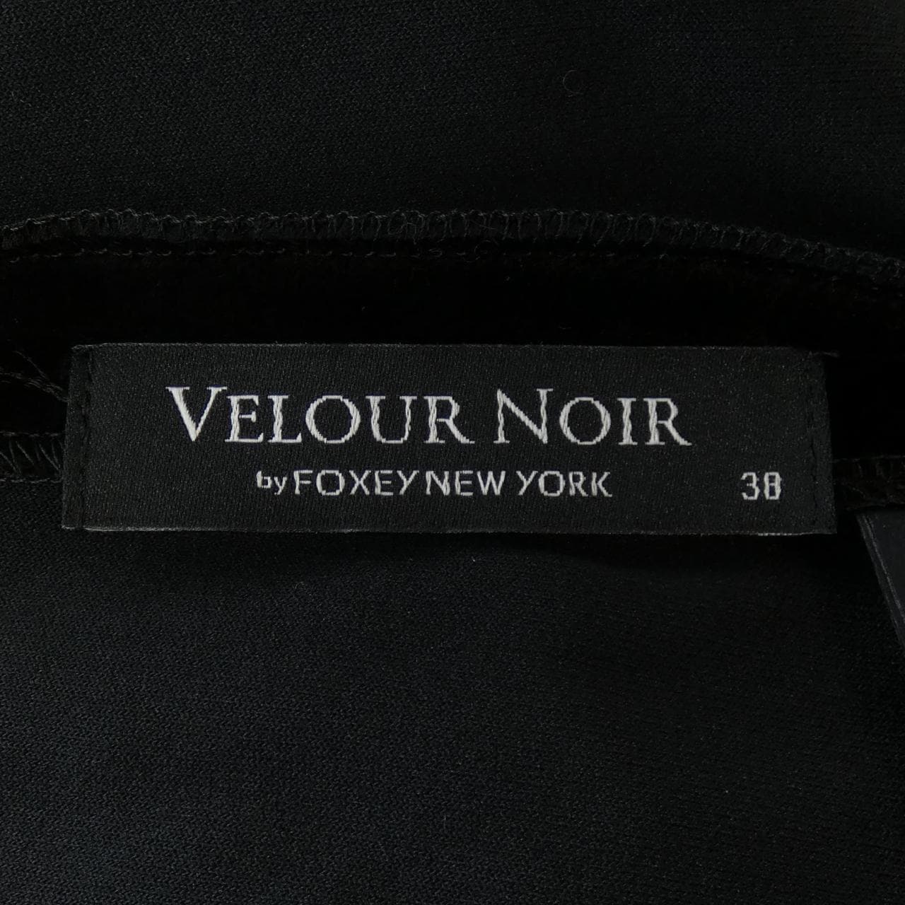 VELOUR NOIR Tops
