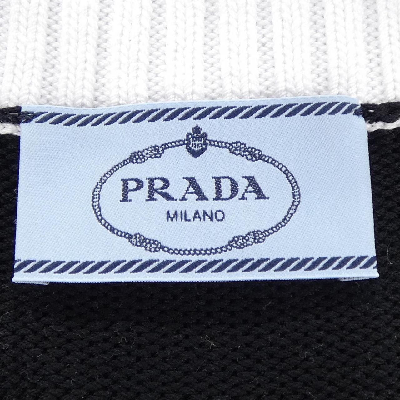 プラダ PRADA クロップド セミラグランショルダー P25I04 S211 1ZO5 カーディガン