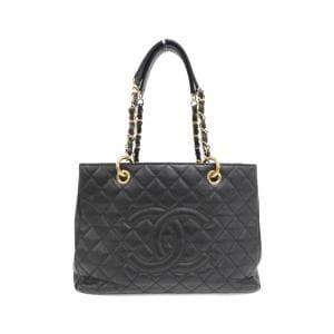 CHANEL shoulder bag