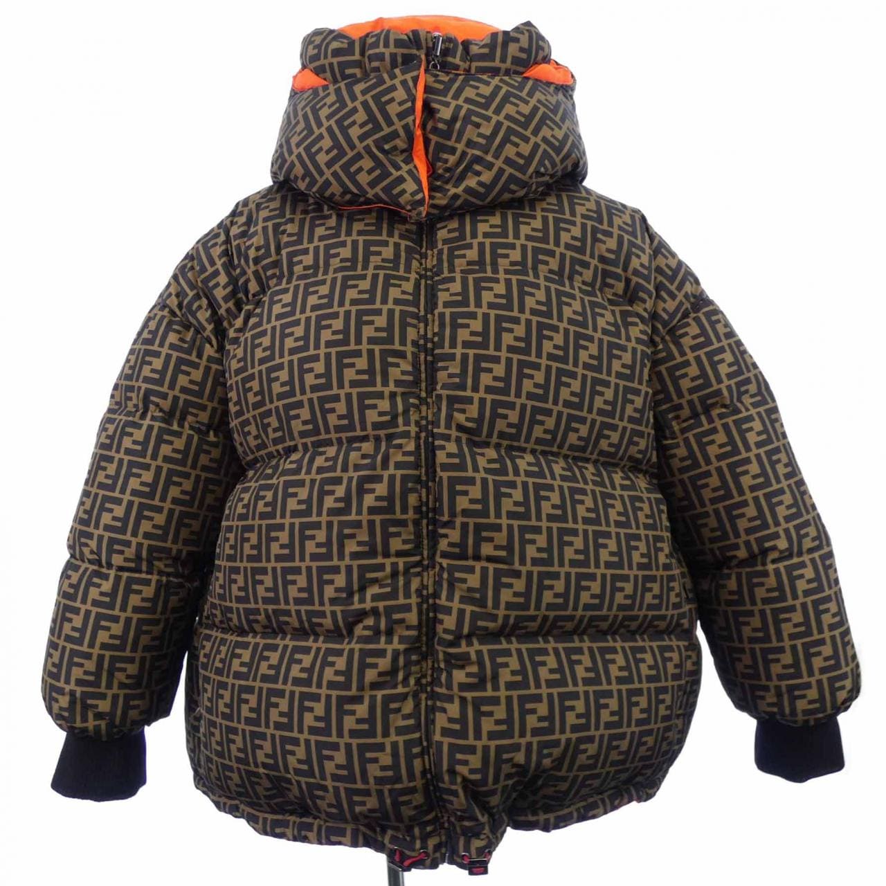 フェンディ FENDI FAA427 A6JB ダウンジャケット