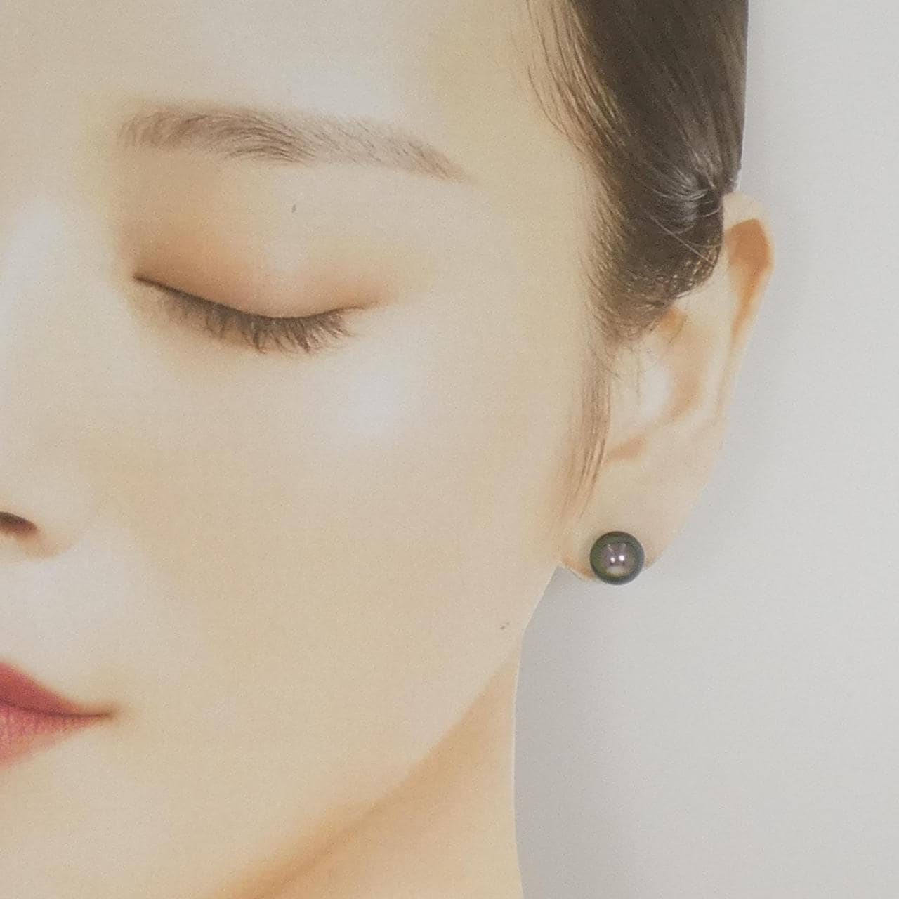 PT900 黒蝶パール ピアス 8.5mm