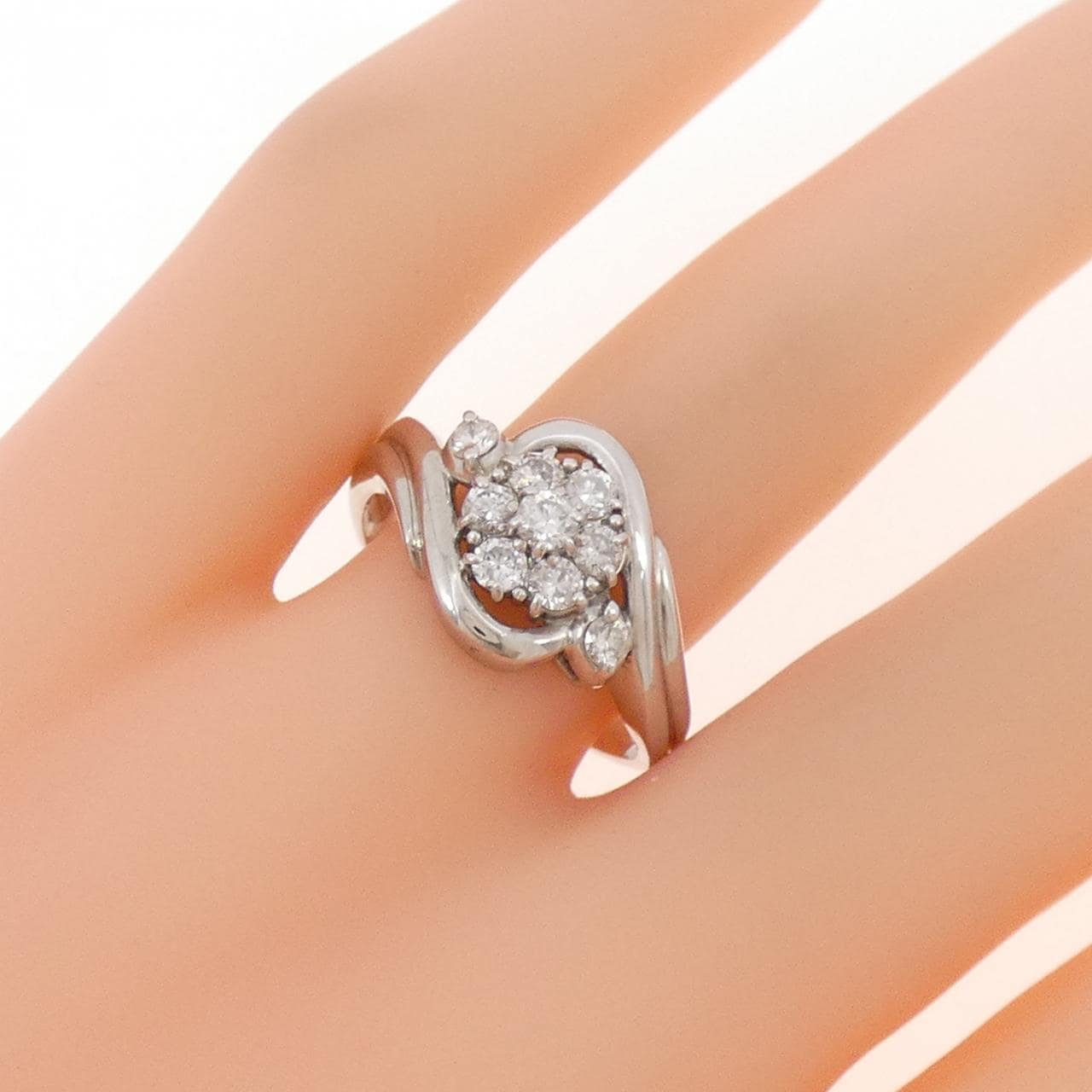 PT900 フラワー ダイヤモンド リング 0.50CT