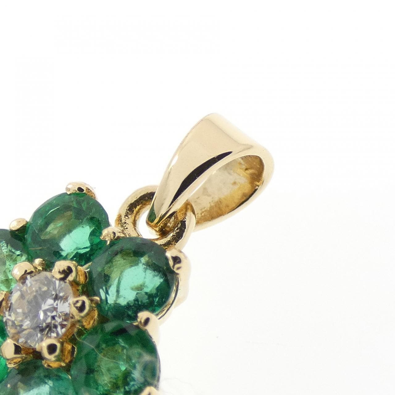 18KYG フラワー エメラルド ペンダント 0.75CT
