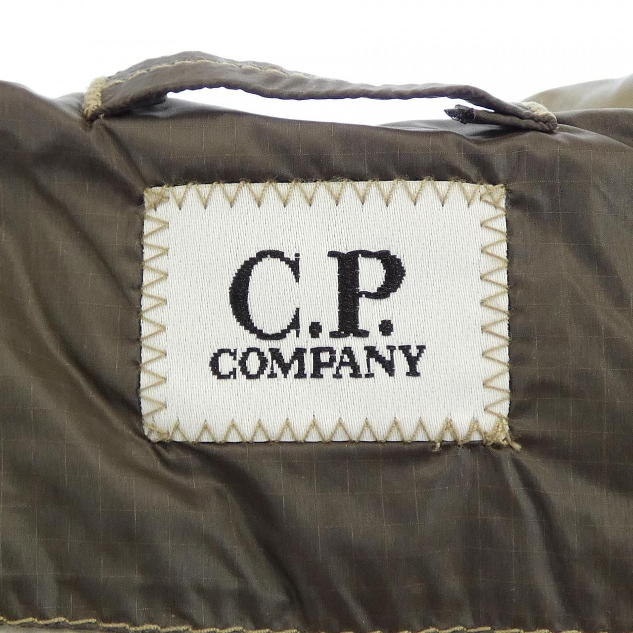 シーピーカンパニー C.P COMPANY ダウンジャケット