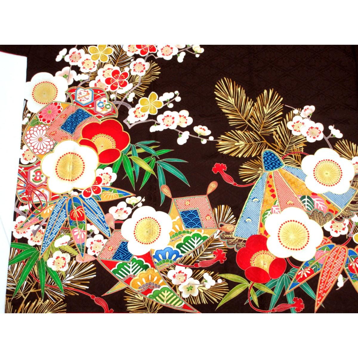 振袖　友禅金彩加工　刺繍入り