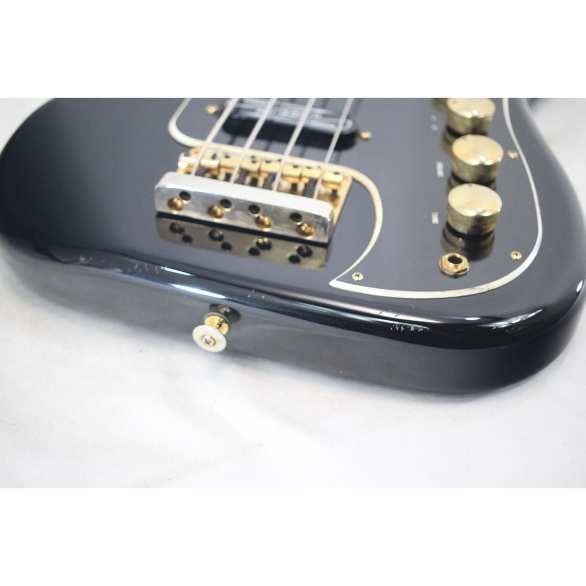 ＢＵＲＮＳ　　ＢＩＳＯＮ　ＢＡＳＳ