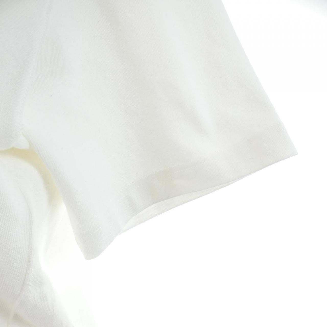 ルイヴィトン LOUIS VUITTON LVペンダント エンブロイダリー HIY12WJYH Tシャツ