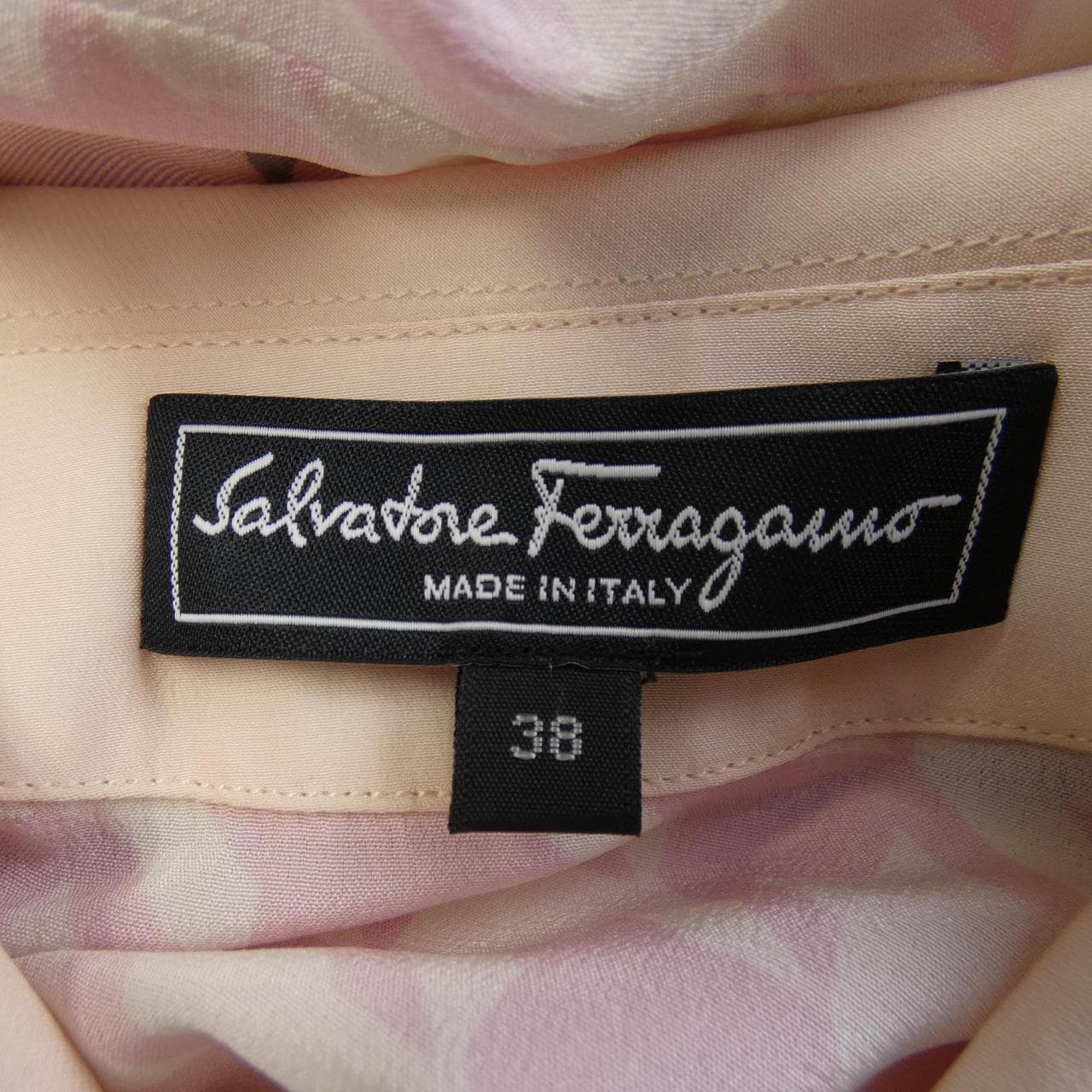 サルヴァトーレフェラガモ SALVATORE FERRAGAMO 13E278 シャツ