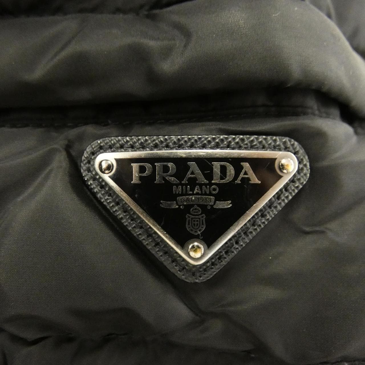 プラダ PRADA トライアングルロゴ SGY091 R132 Q04 ダウンジャケット