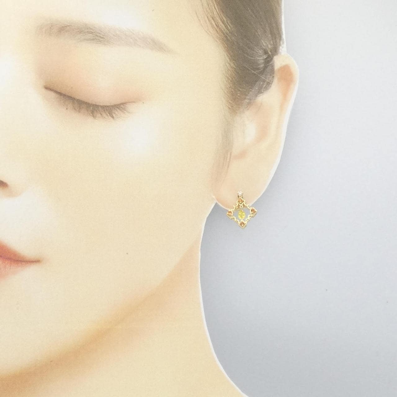 K18YG sapphire earrings