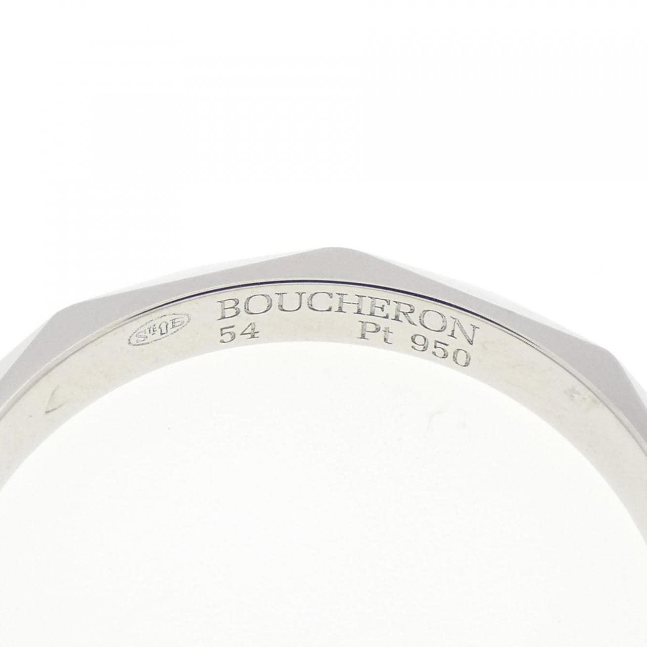 Boucheron刻面戒指