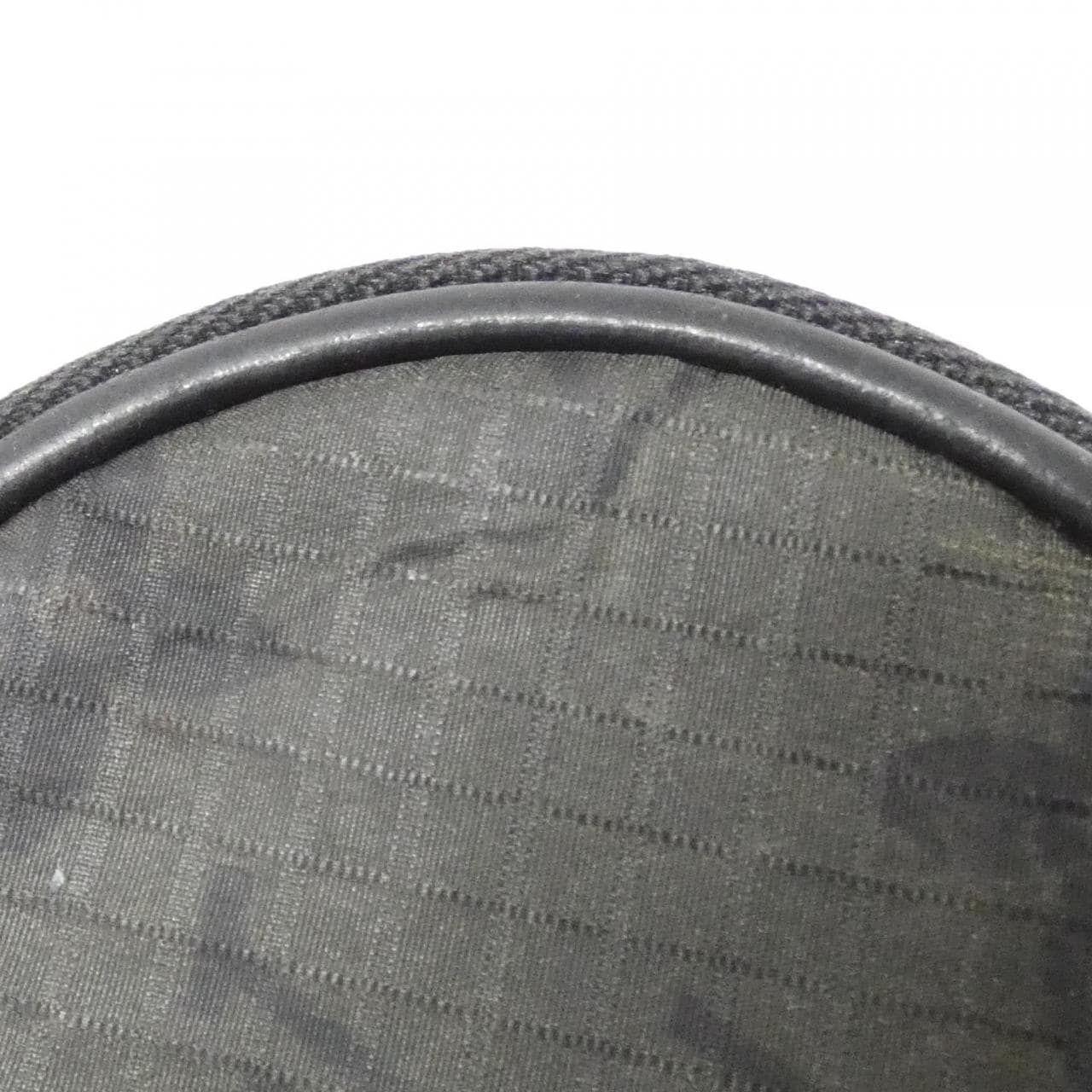 ルイヴィトン ポルト クレ ポーチ ナイロン MP2711 キーリング