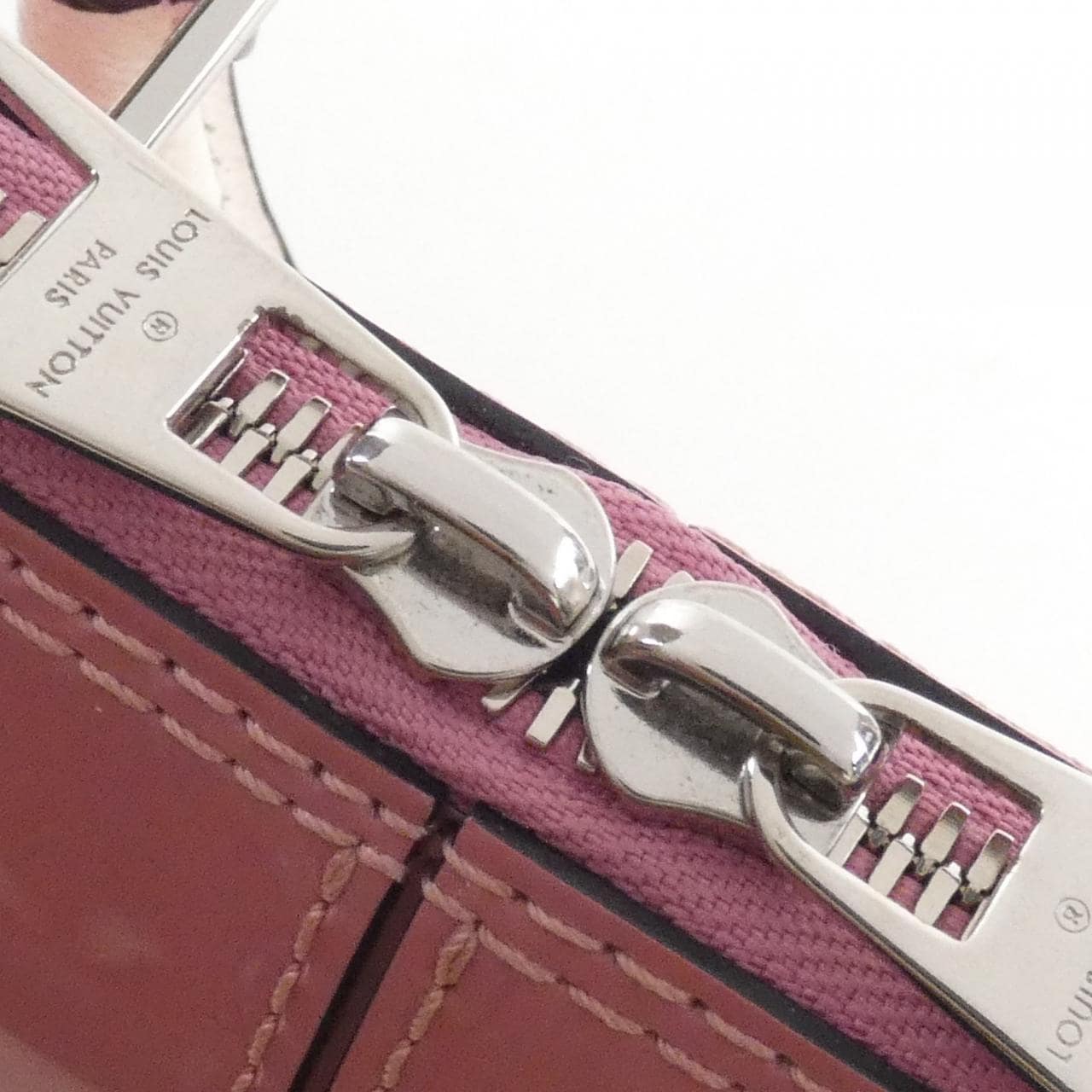 ルイヴィトン モノグラム ヴェルニ ミロワール アルマBB M54704 バッグ