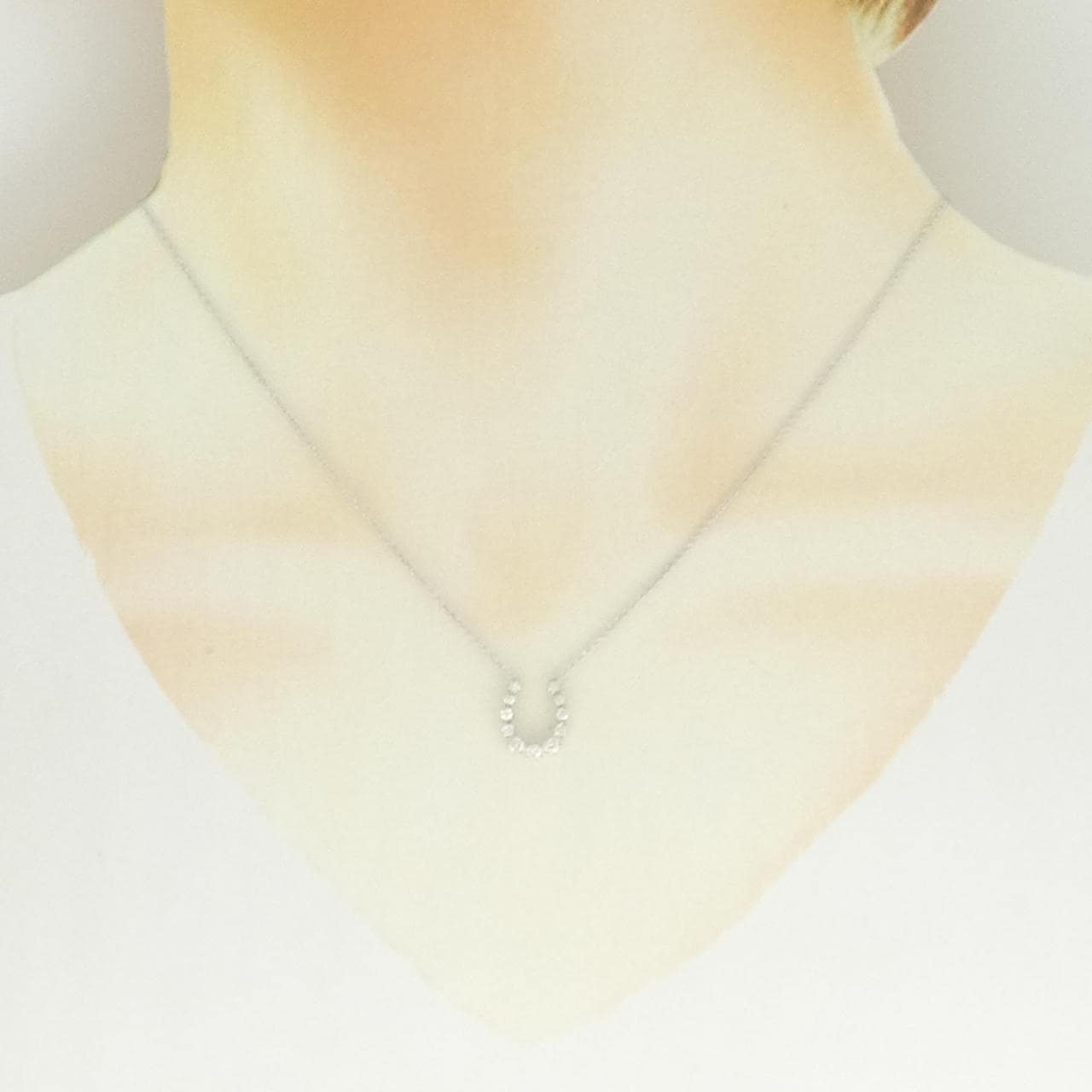 K18WG ホースシュー ダイヤモンド ネックレス 0.22CT
