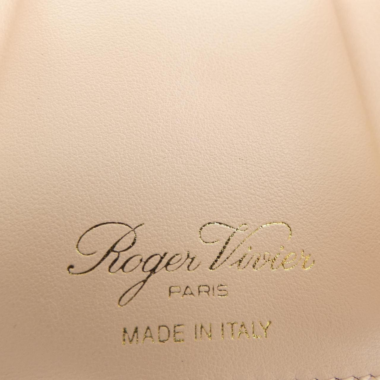 ロジェヴィヴィエ ROGER VIVIER WALLET