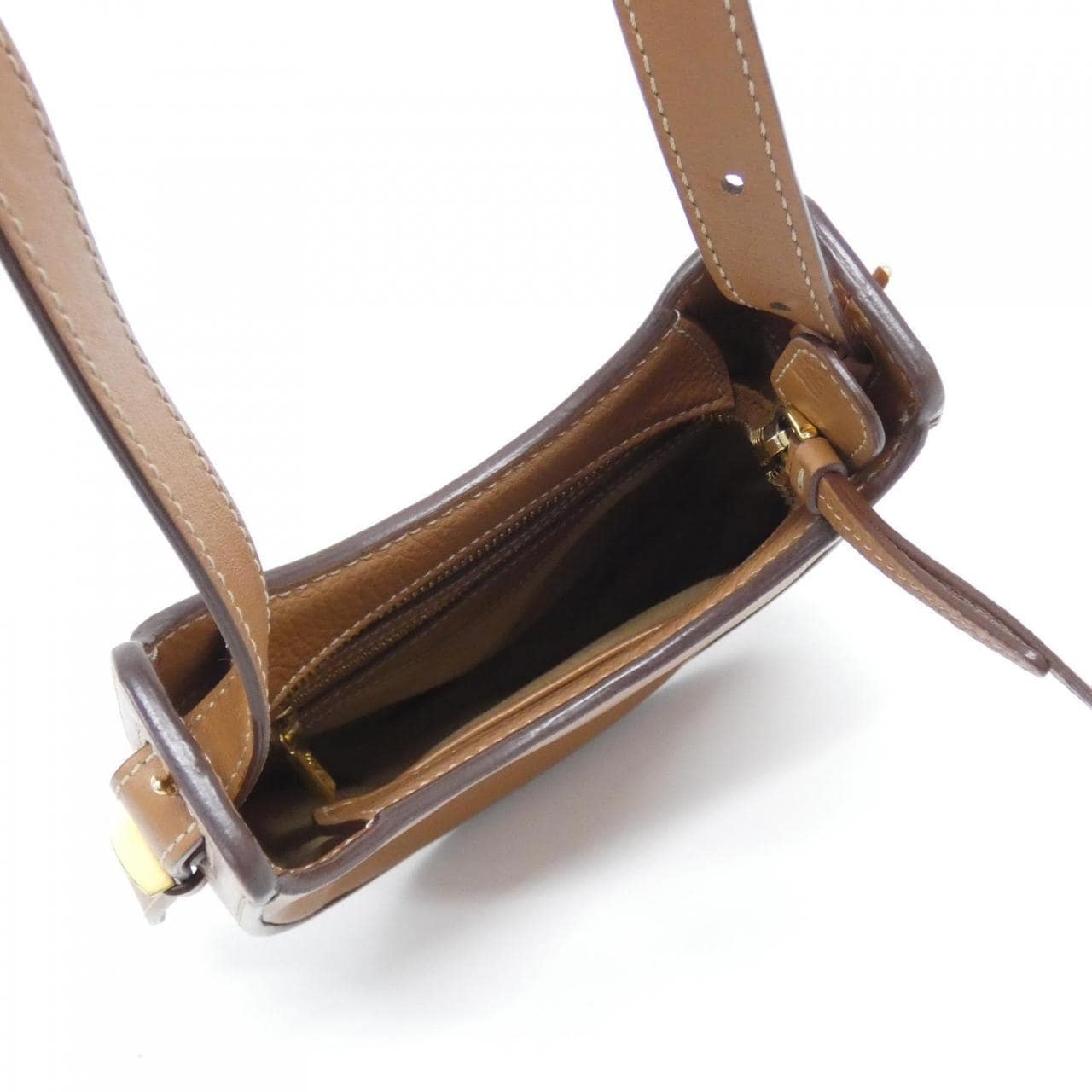 トッズ ショルダーバッグ