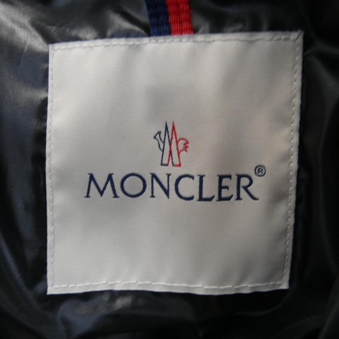 モンクレール MONCLER ダウンジャケット