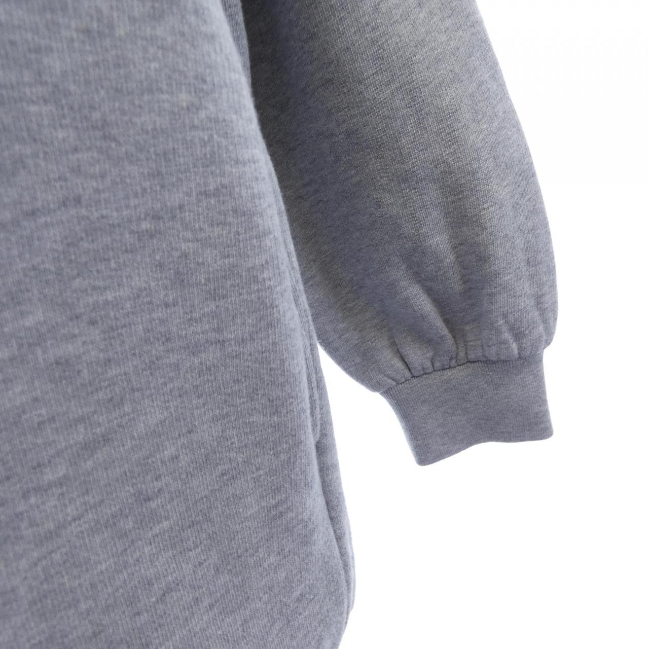 グッチ GUCCI ジャージースウェットシャツ ウィズ エンブロイダリー 760367 XJF0Q スウェット