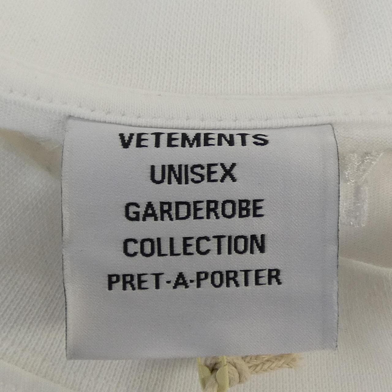 ヴェトモン VETEMENTS Tシャツ