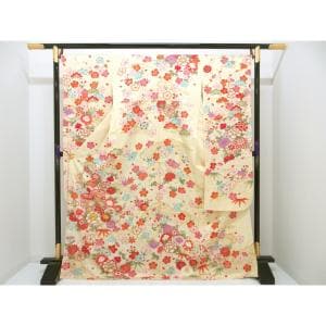 振袖　友禅金彩加工　刺繍入り