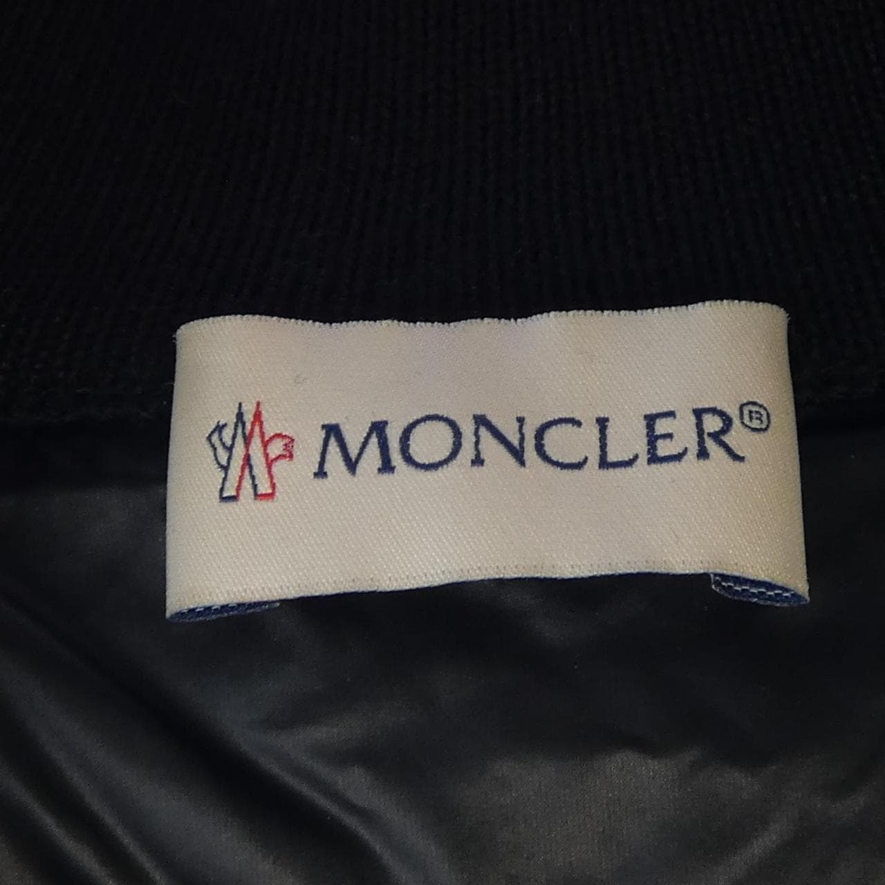 モンクレール MONCLER 10939B00018 ダウンジャケット