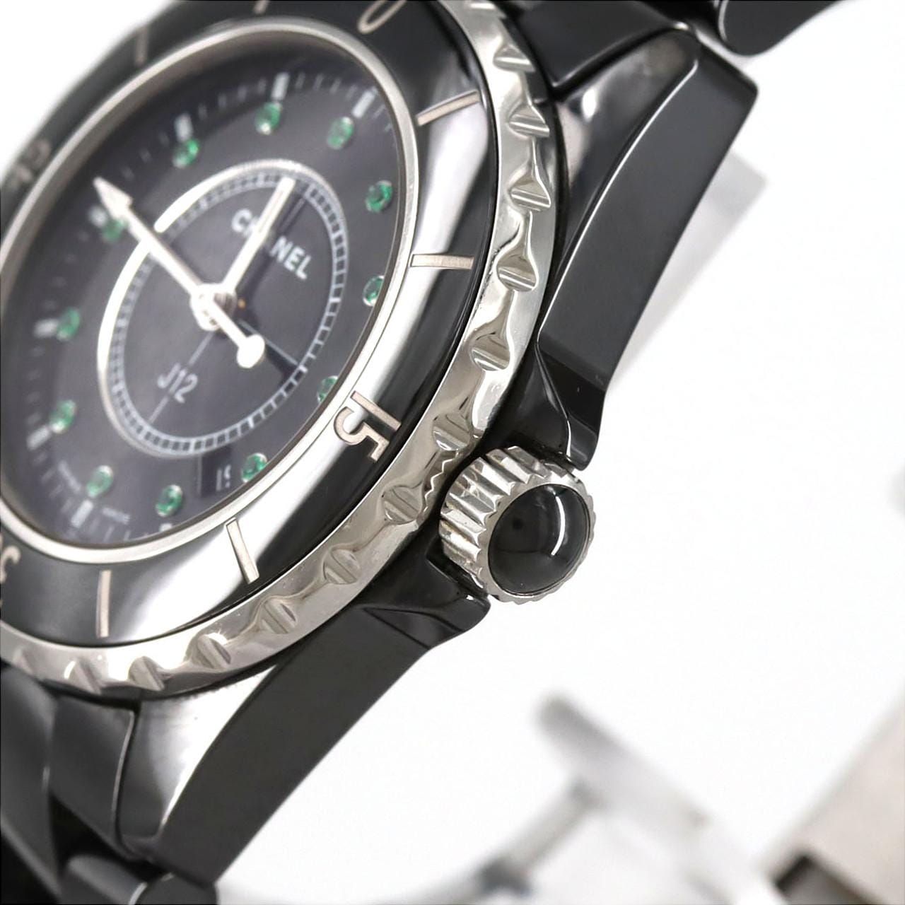 【ノーメンテナンス還元価格】シャネル J12 33mmセラミック･12Pエメラルド H2130 セラミック クォーツ