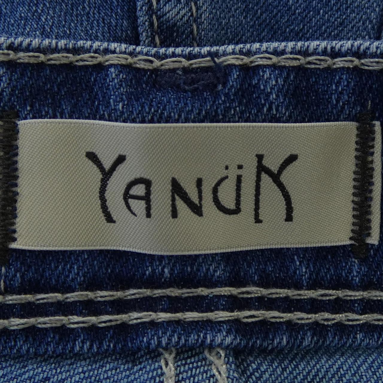 ヤヌーク YANUK ジーンズ