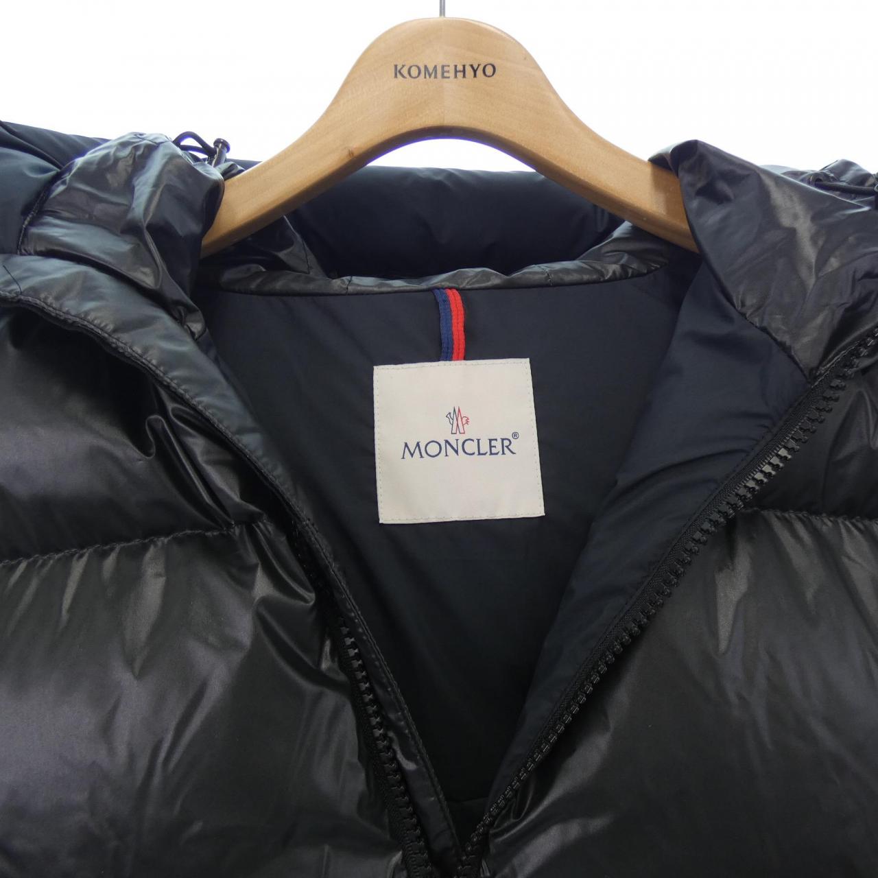 モンクレール MONCLER ダウンジャケット