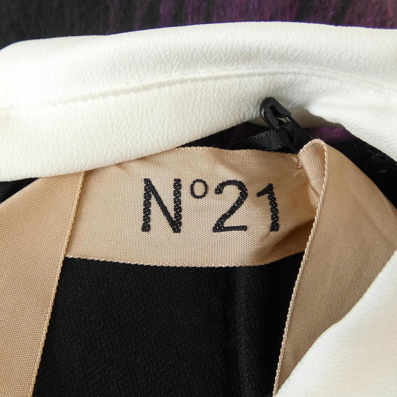 ヌメロヴェントゥーノ N°21 P24IN2M H0223063 ワンピース