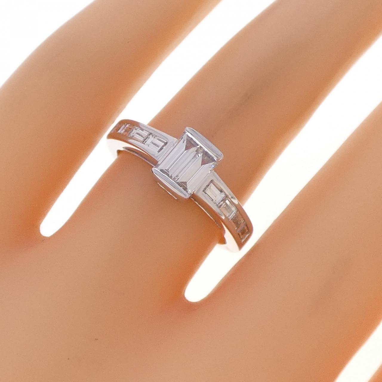 K18WG ダイヤモンド リング 0.81CT