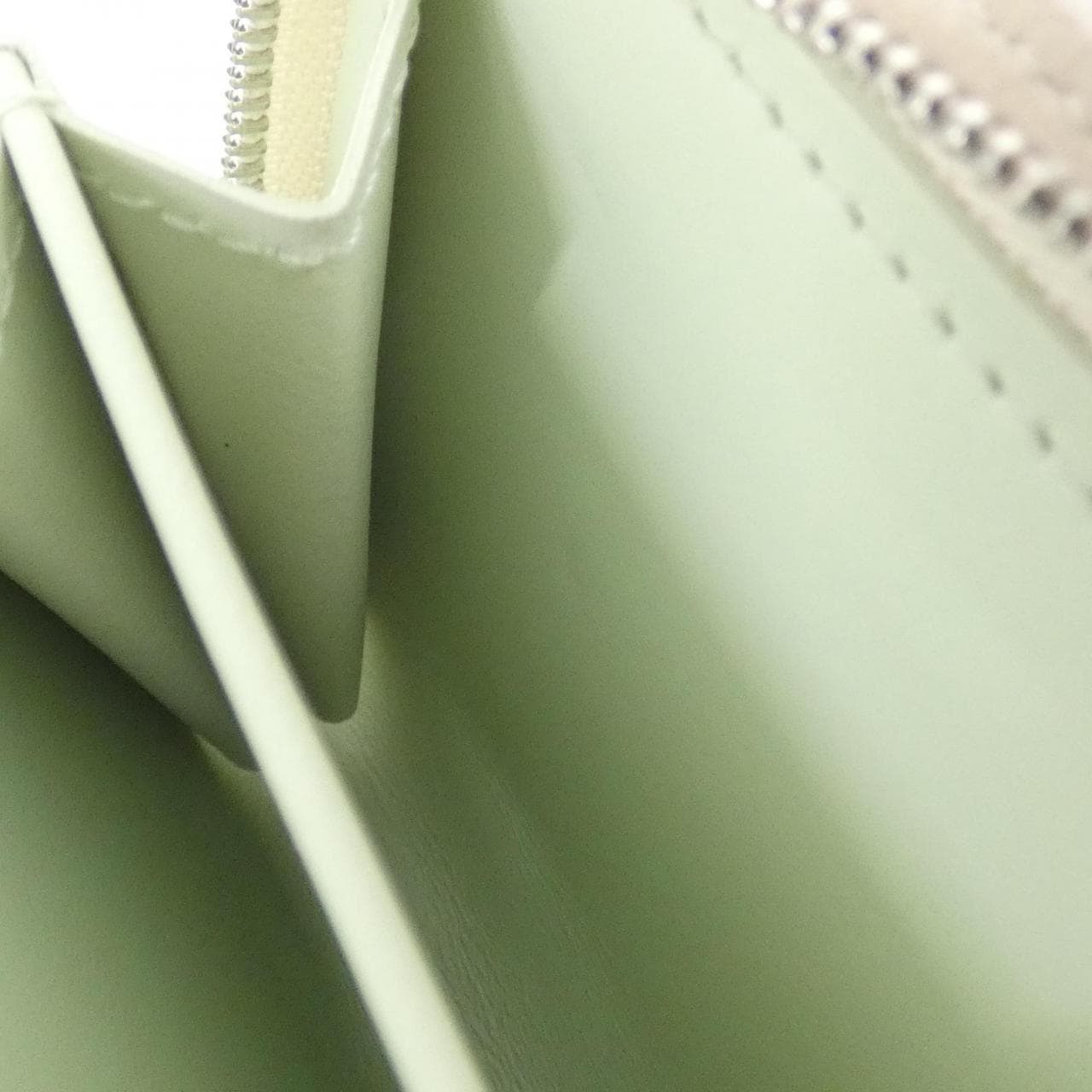 ルイヴィトン マヒナ(リバース) ポルトフォイユ クレア M83075 財布