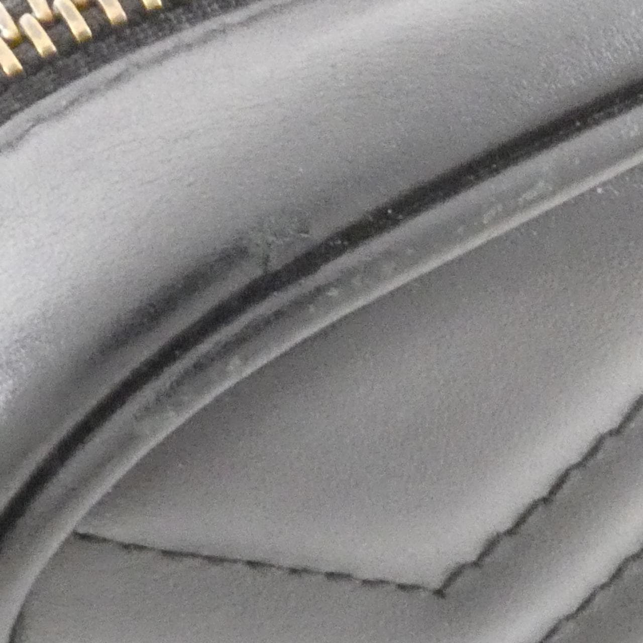 グッチ GG MARMONT 448065 DTD1T ショルダーバッグ