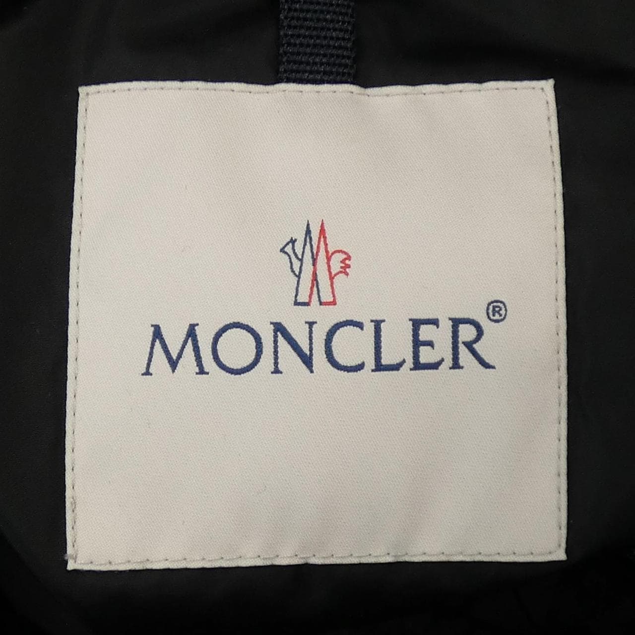 モンクレール MONCLER ダウンジャケット