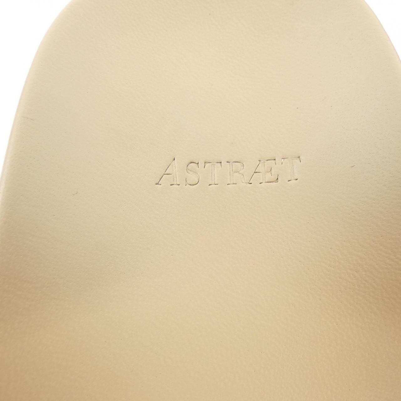 アストラット ASTRAET サンダル