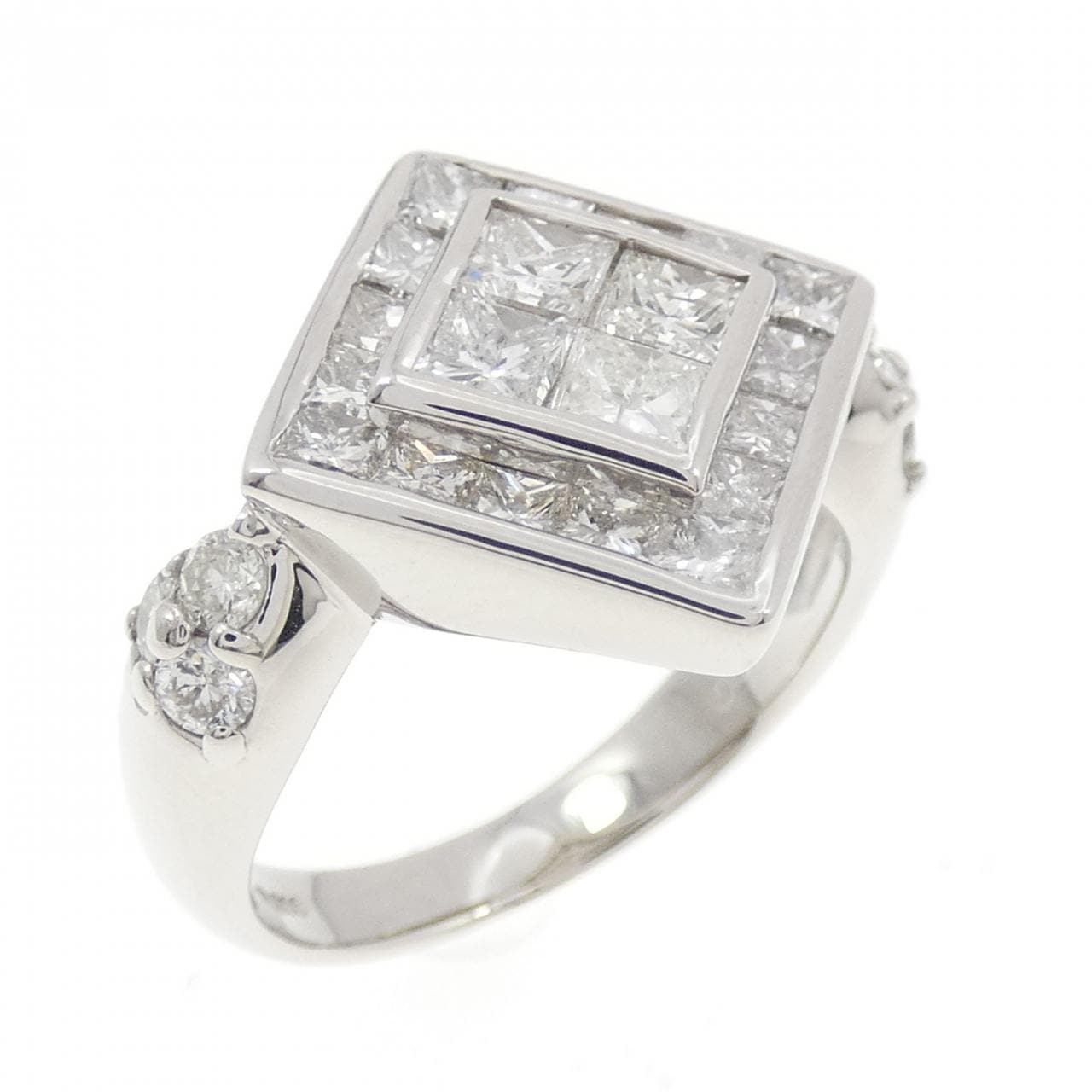 PT900 ダイヤモンド リング 2.00CT