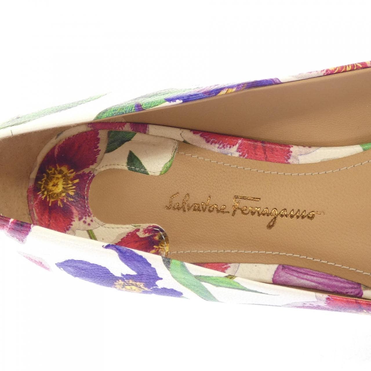 フェラガモ FERRAGAMO フラットシューズ